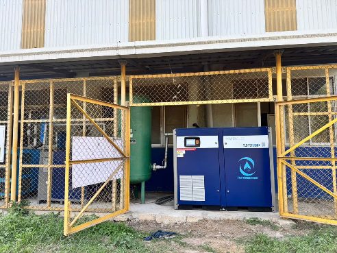 Máy nén khí trục vít TLC hiệu suất cao trong nhà máy công nghiệp