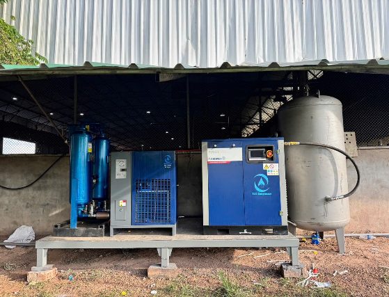 Máy sấy khí hấp thụ dạng tháp đôi tạo khí nén siêu khô cho nhà máy công nghiệp