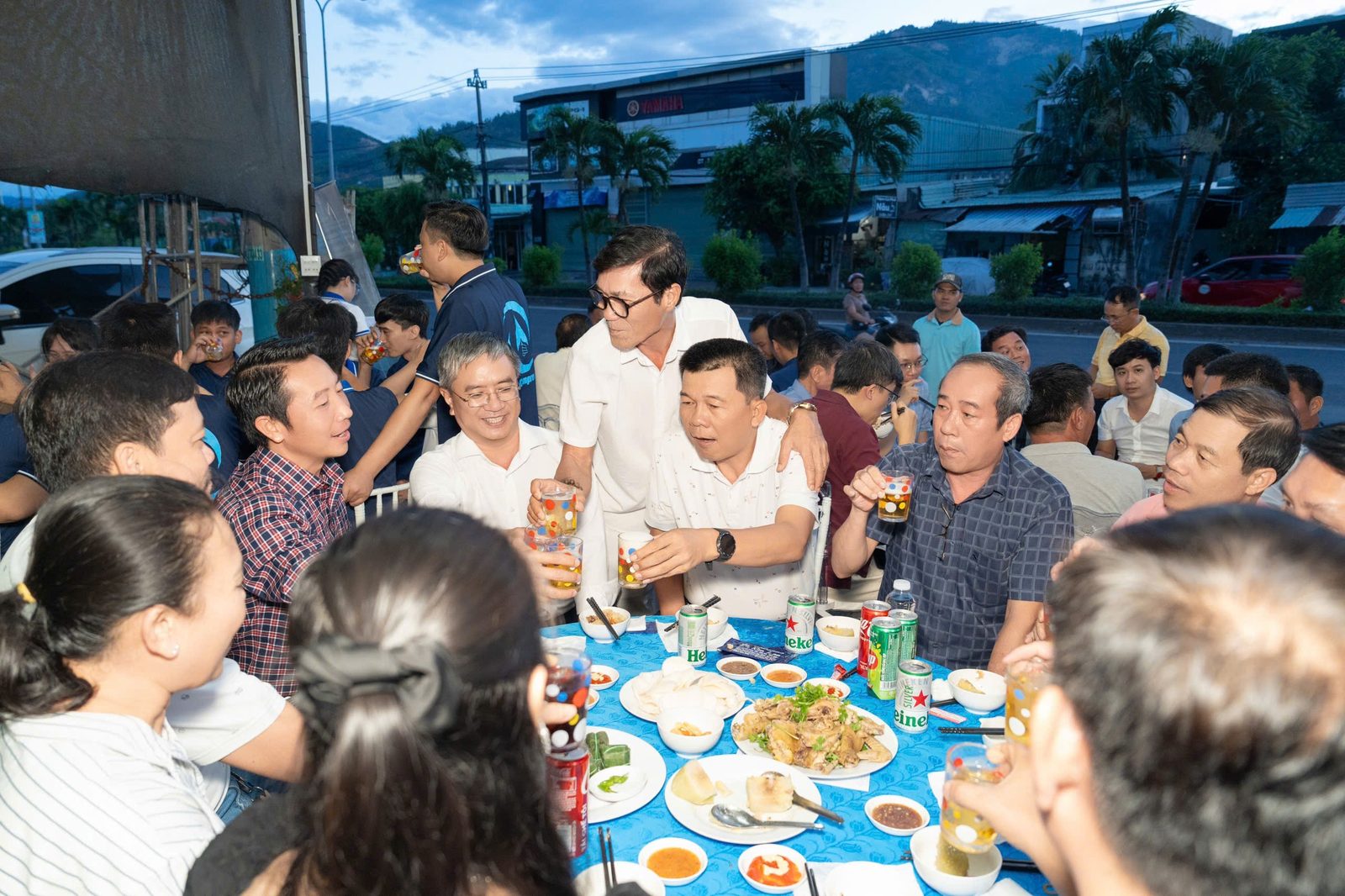 TLC khai trương Trung tâm Bảo dưỡng Máy nén khí tại Quy Nhơn 18 Đối tác chúc mừng khai trương Trung tâm bảo dưỡng máy nén khí TLC