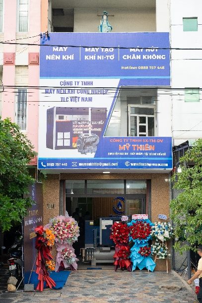 TLC khai trương Trung tâm Bảo dưỡng Máy nén khí tại Quy Nhơn 3 Kỹ thuật TLC tư vấn máy nén khí cho khách hàng tại Quy Nhơn