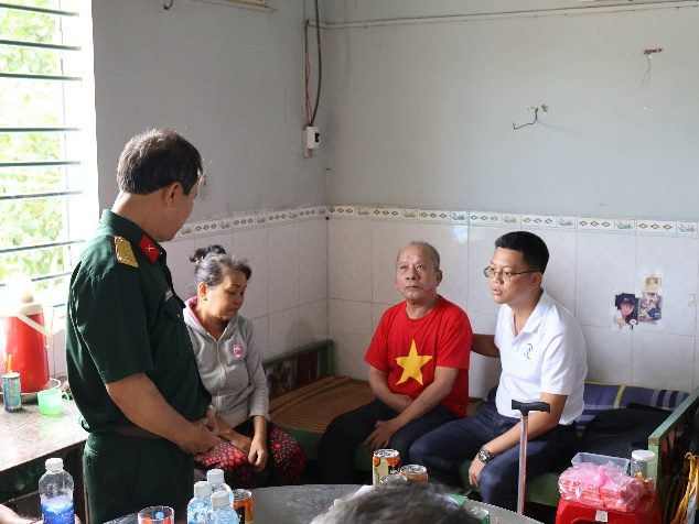 TLC Trao 20 Phần Quà Tri Ân Mẹ Việt Nam Anh Hùng Và Thương Binh Tại Gia Lai 4 Niềm vui và xúc động của các Mẹ, bác thương binh khi TLC đến thăm